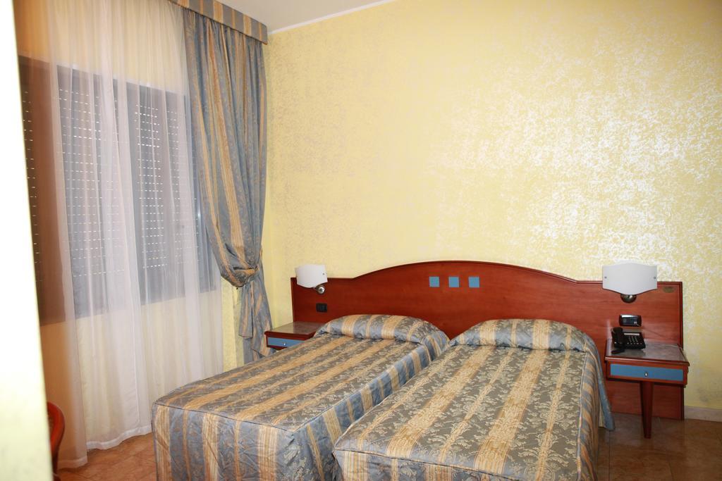 Hotel San Giuseppe - Cityhotel Catanzaro Room photo